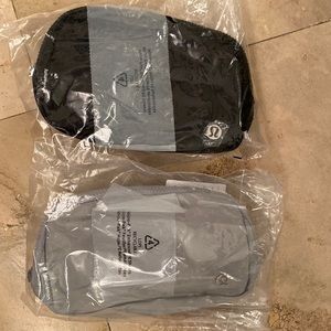Lululemon Belt Bags NWT black with white logo strap trade with shopping289 only